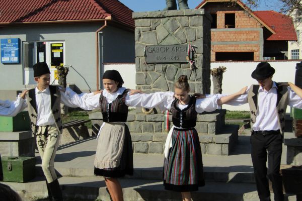 img-4048-resizeF183C2B5-86FF-68DB-0C75-30DA4A67C874.jpg